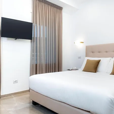 Πανσιόν Aura Vatican 4*